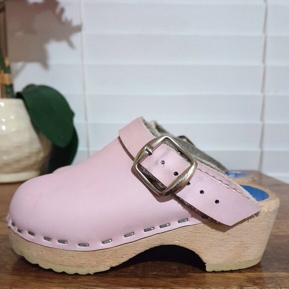Cape Clogs Other - Cape clogs Sweden Pink Leather Wood Clogs Toddler size 24 (8)